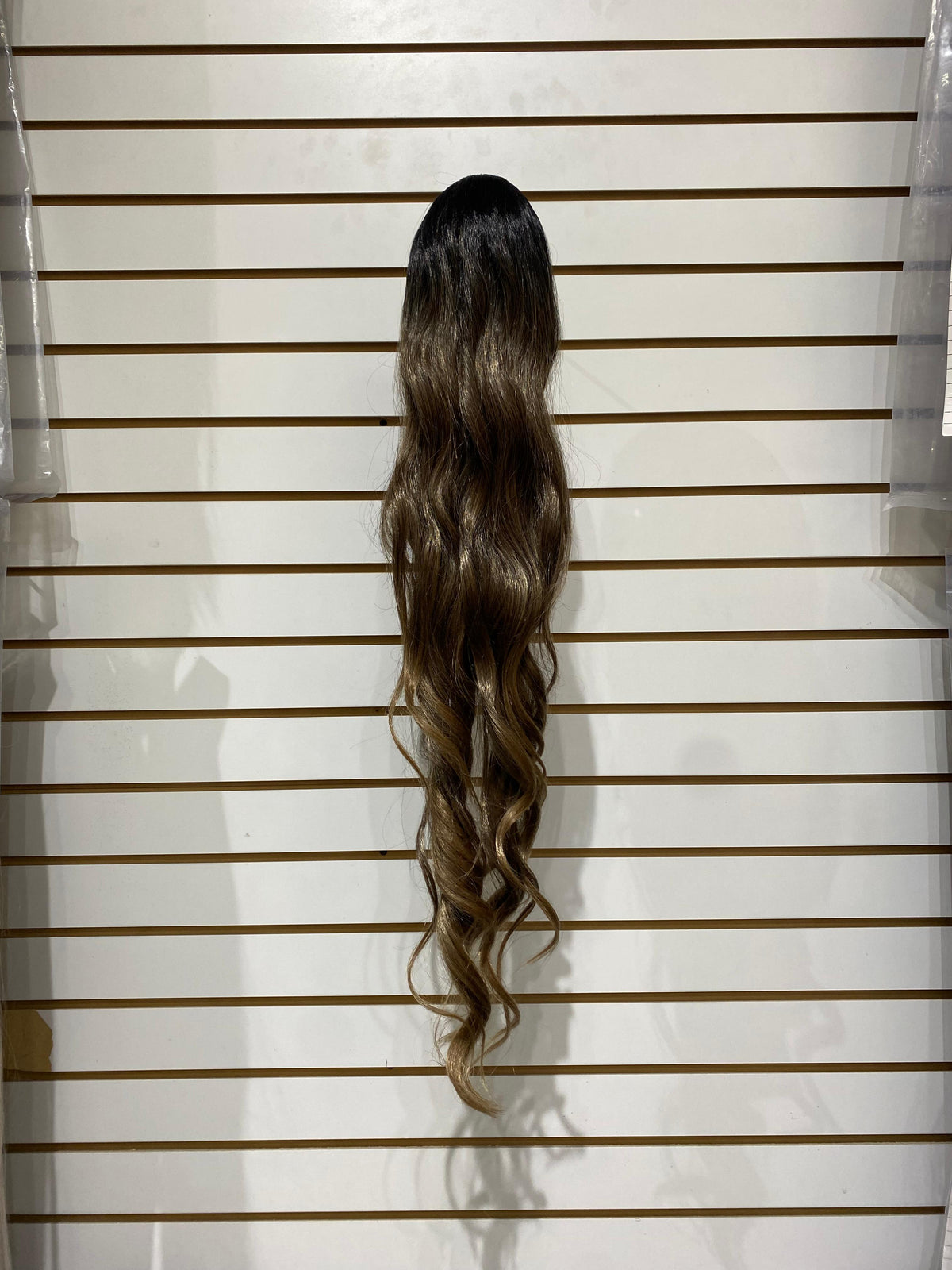 WIG WISH  BODY M-106 - Ponytail Drawstring/Cordón