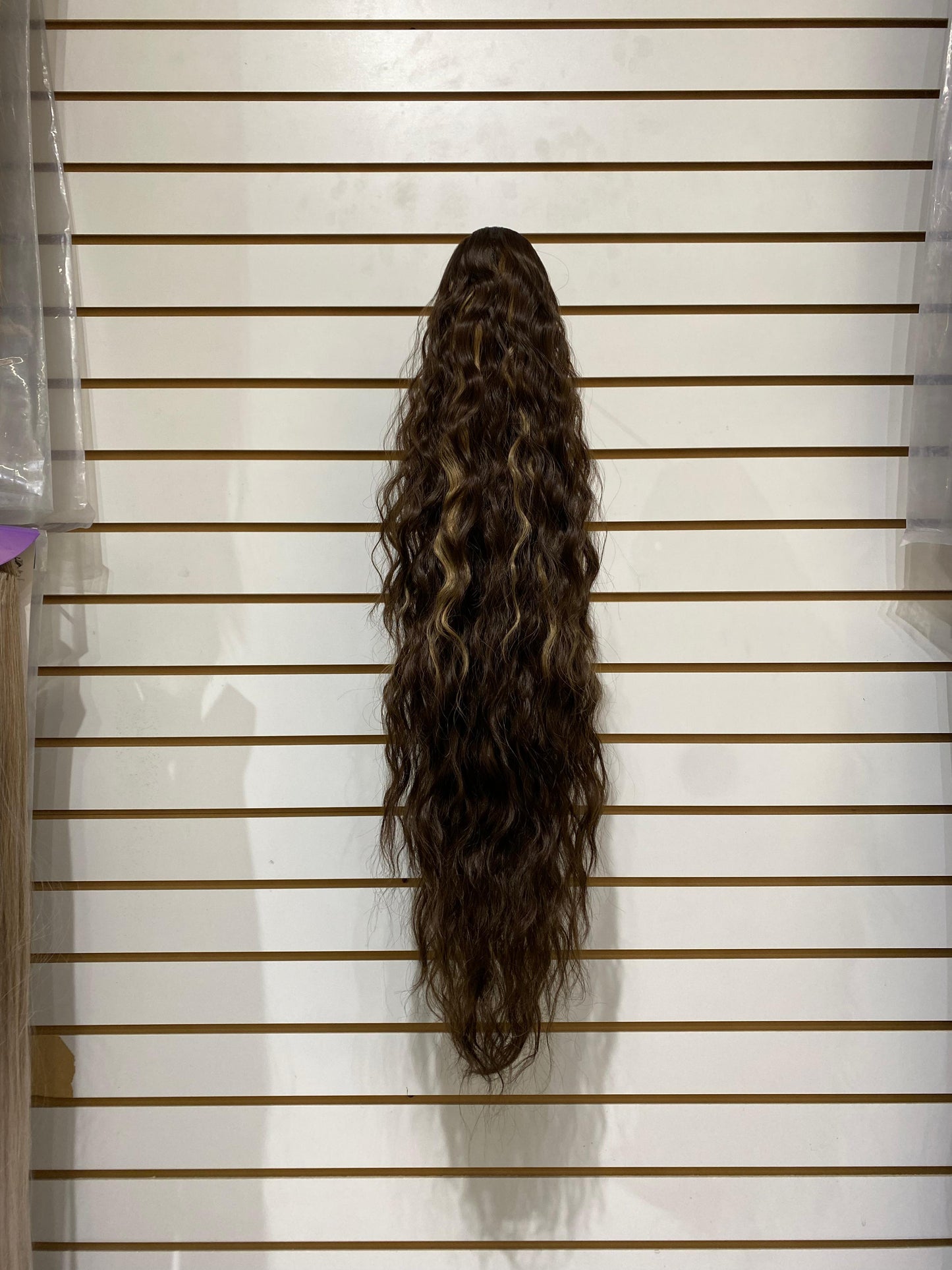 WIG WISH  BODY M-136 - Ponytail Drawstring/Cordón