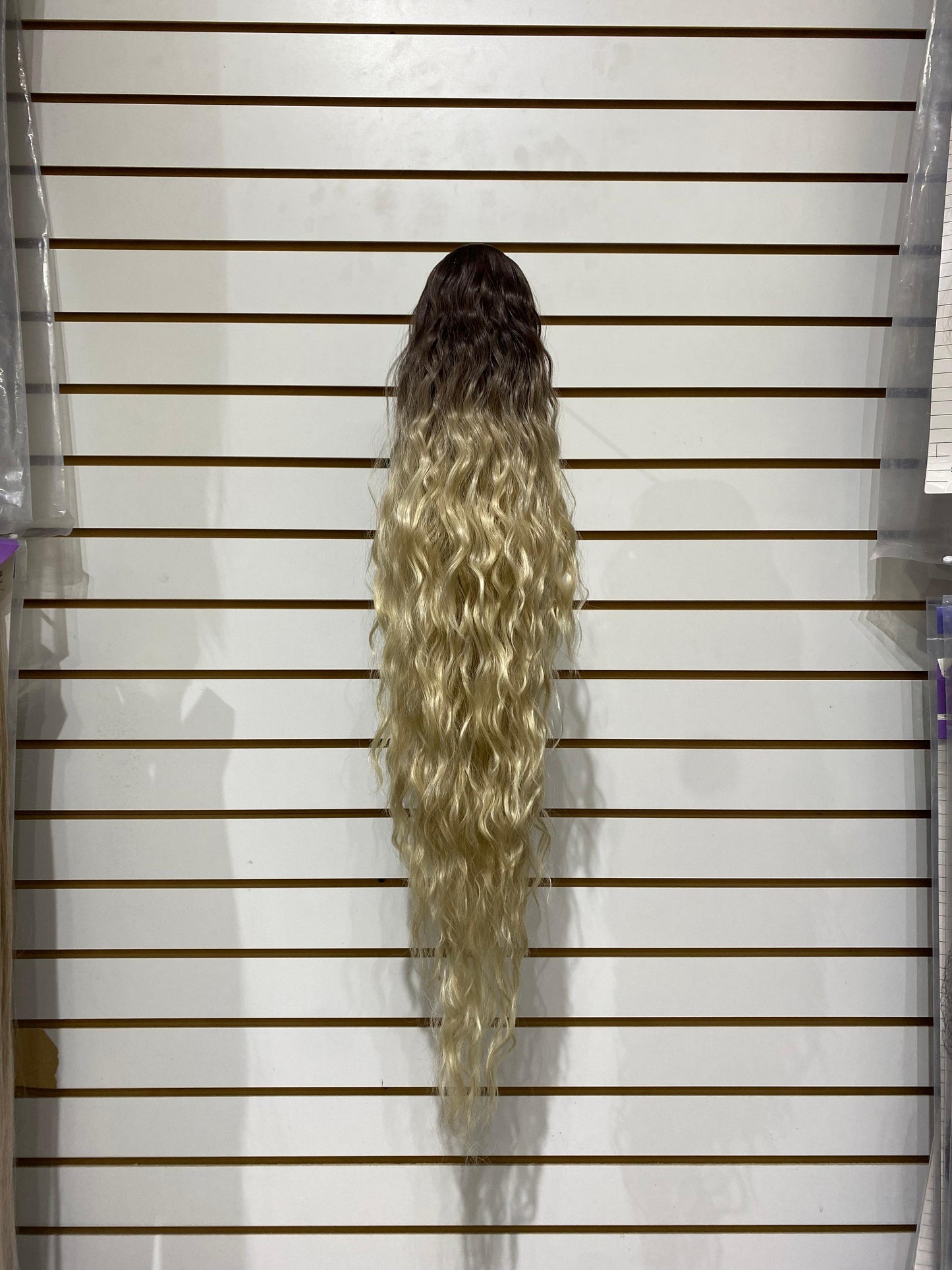 WIG WISH  BODY M-136 - Ponytail Drawstring/Cordón