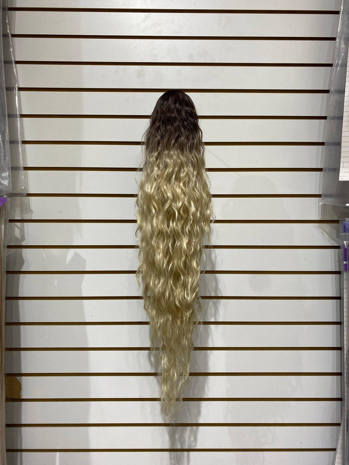 WIG WISH  BODY M-136 - Ponytail Drawstring/Cordón