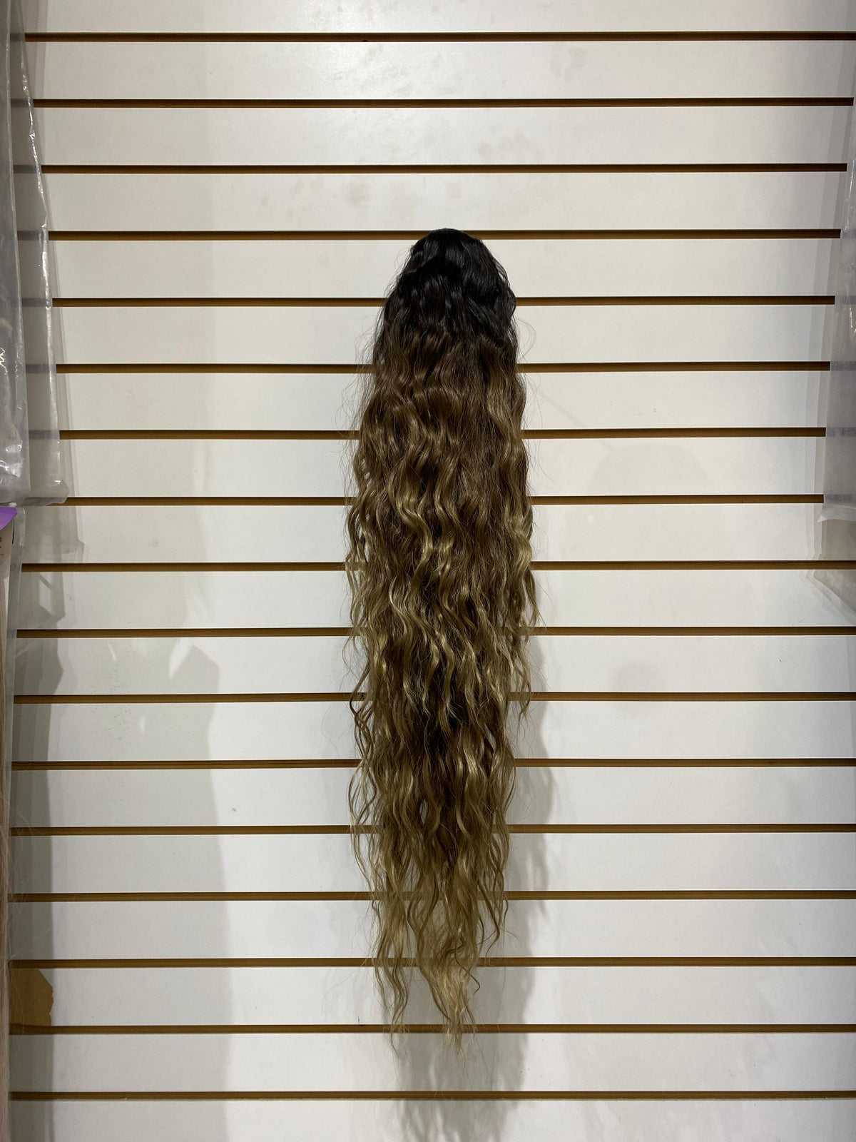 WIG WISH  BODY M-136 - Ponytail Drawstring/Cordón