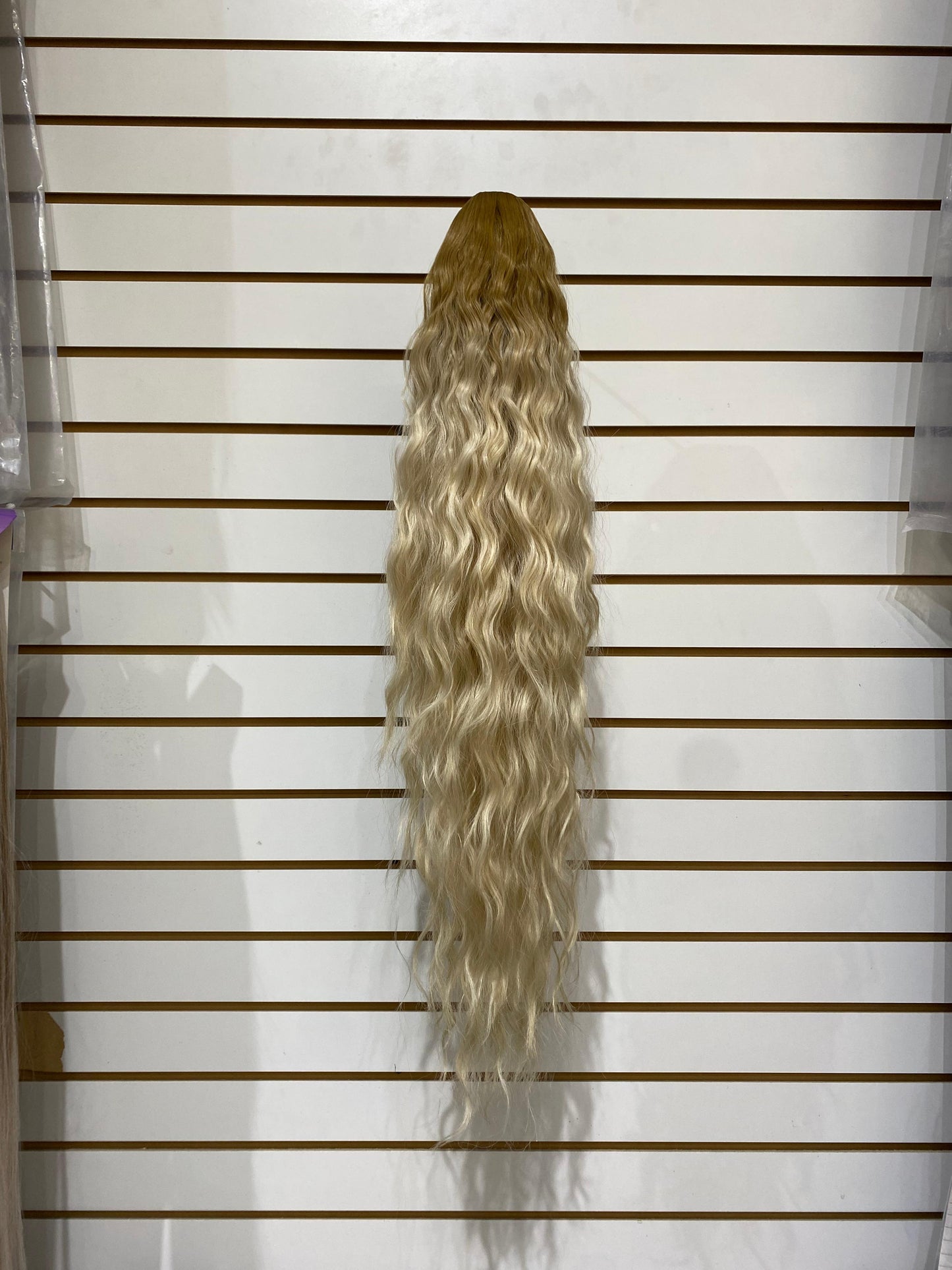 WIG WISH  BODY M-136 - Ponytail Drawstring/Cordón